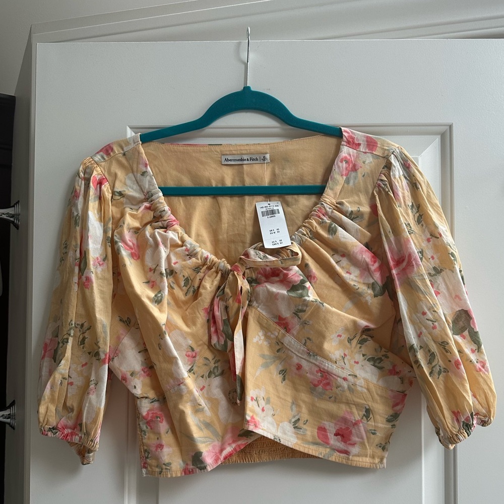 Abercrombie & Fitch yellow floral crop top size XL